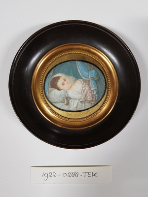 1922-0288-TEK a.jpg; 1922-0288-TEK; Miniatuurportret van een onbekend meisje.; tekeningen